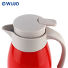 Wujo Rote benutzerdefinierte heiße kalte thermische arabische Kaffeekanne Vakuumkolben Kunststoff Thermos